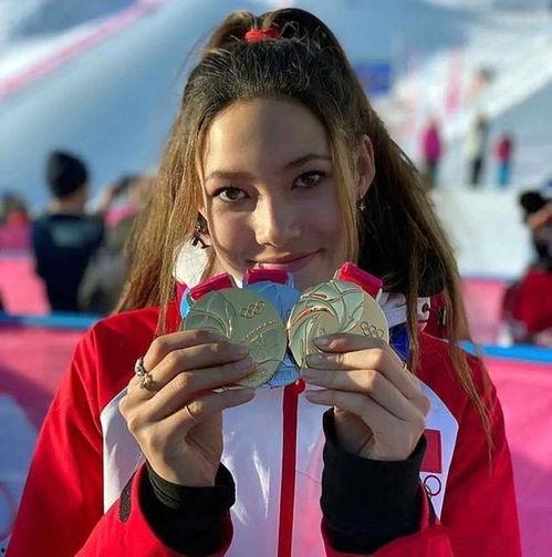 谷爱凌最新爆料,揭秘她的成长历程与运动生涯！